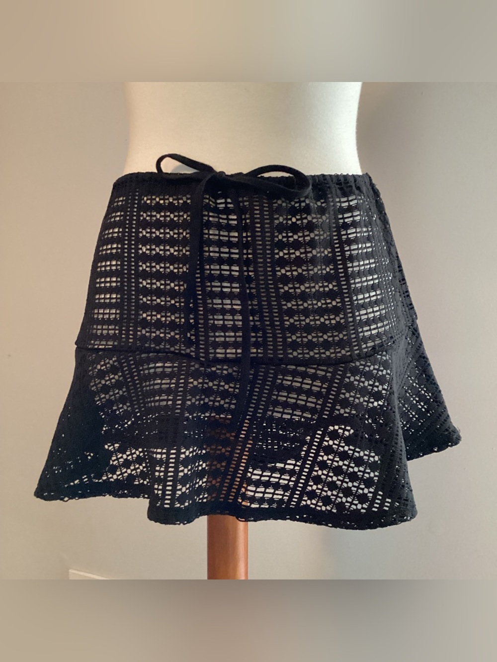 wild fable 🆕 Black Crochet looking swim cover Skirt w/Drawstring, flared hem,Sm